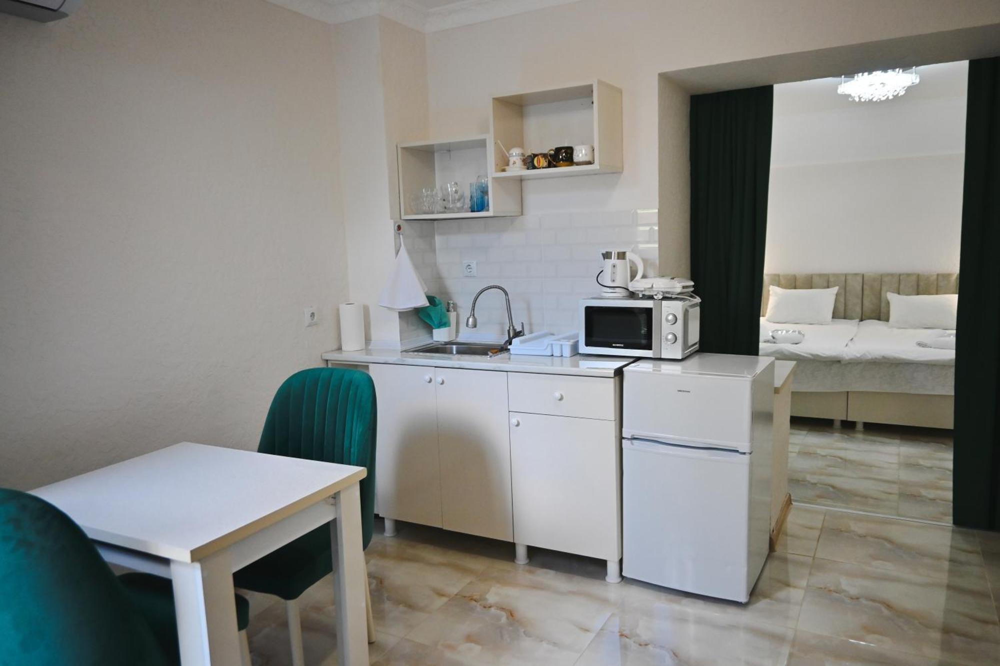 Jerusalem Merkaz Hotel Kʼutʼaisi Exterior foto