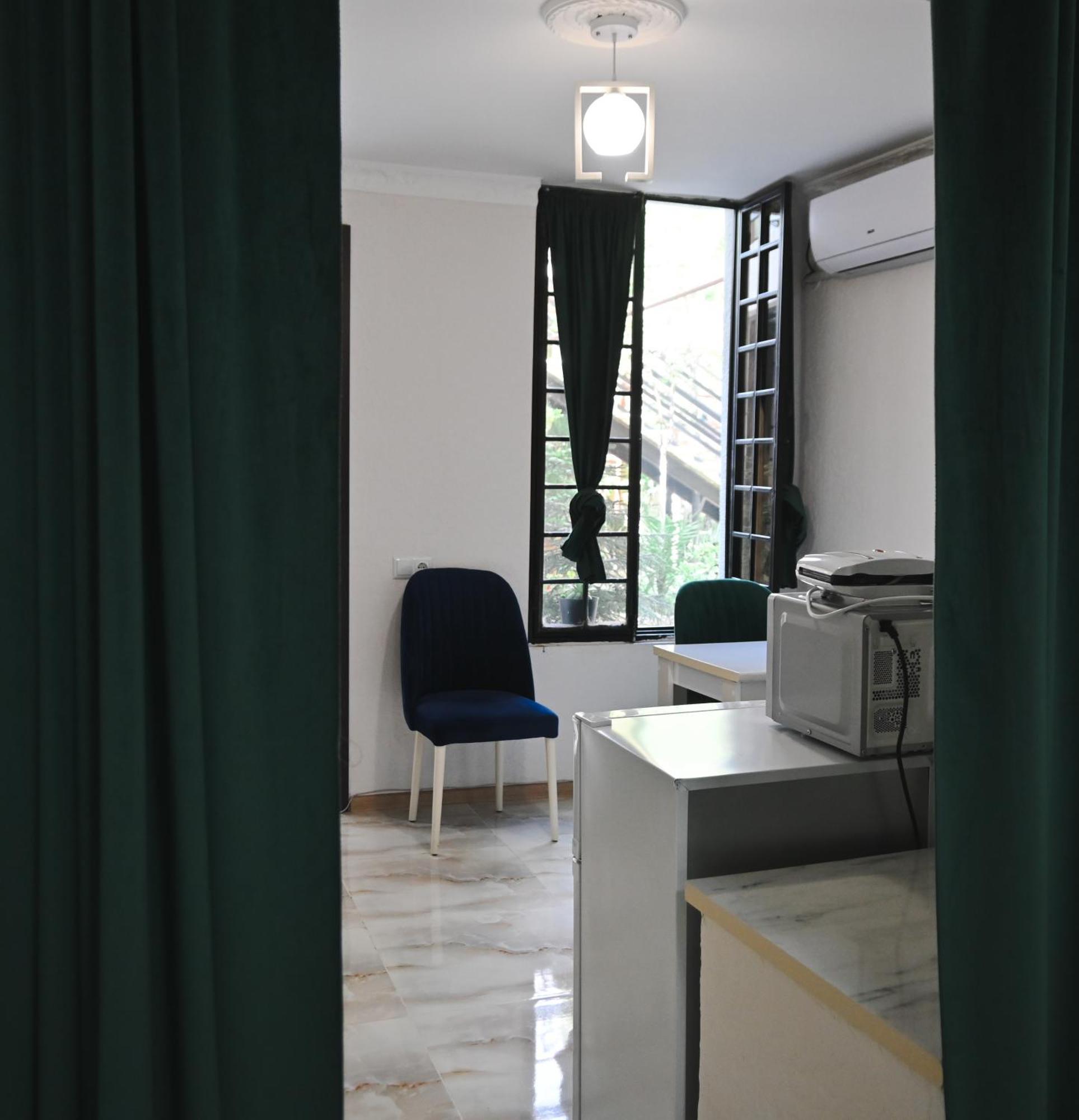 Jerusalem Merkaz Hotel Kʼutʼaisi Exterior foto