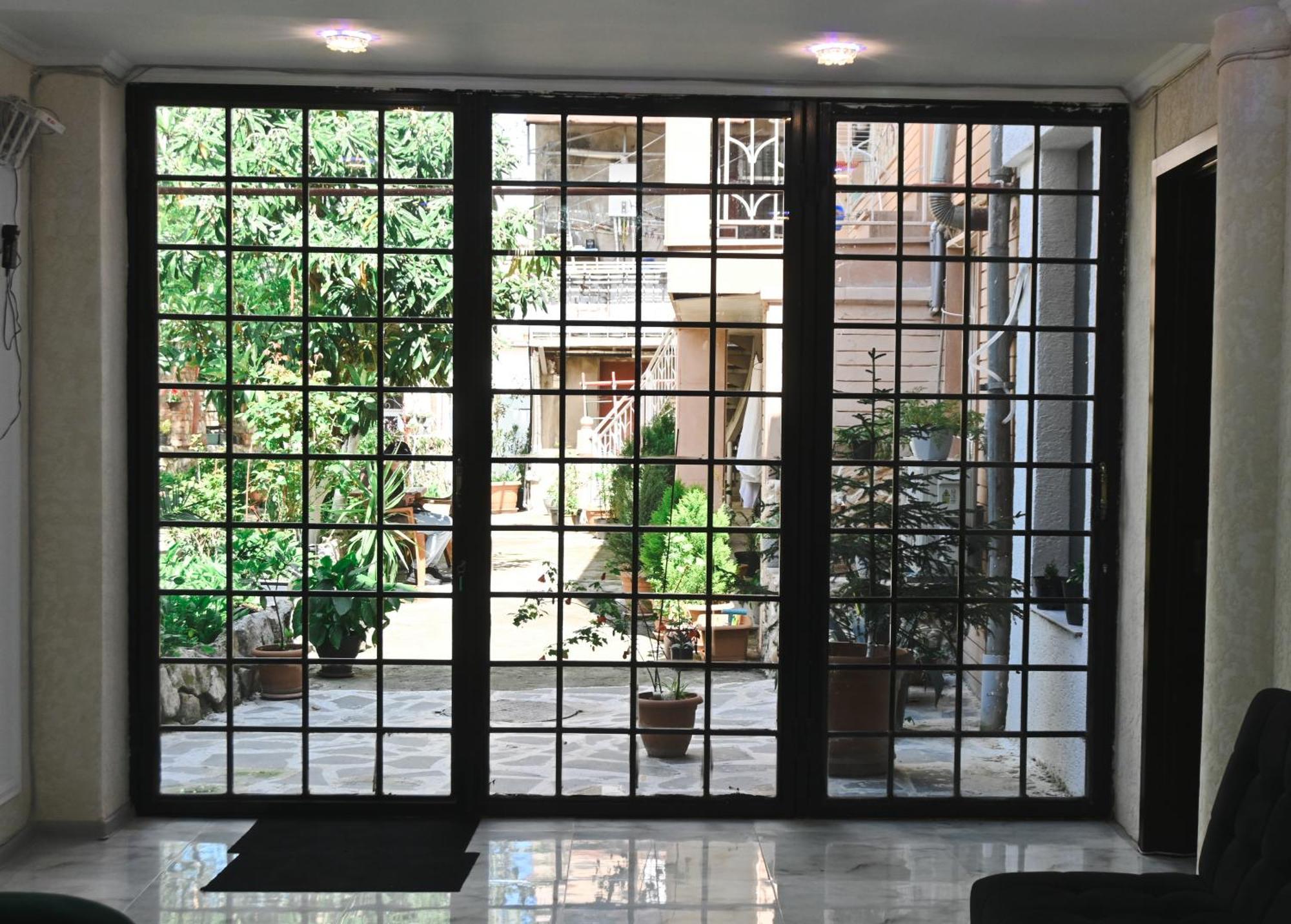 Jerusalem Merkaz Hotel Kʼutʼaisi Exterior foto